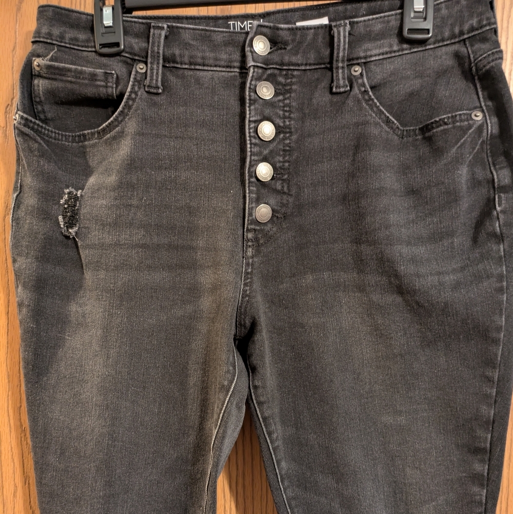 Stylish Black Distressed Women Jeans